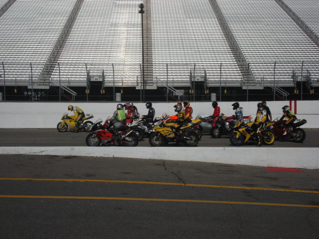 gal/2007 Loudon Track Day/pictures_053.jpg
